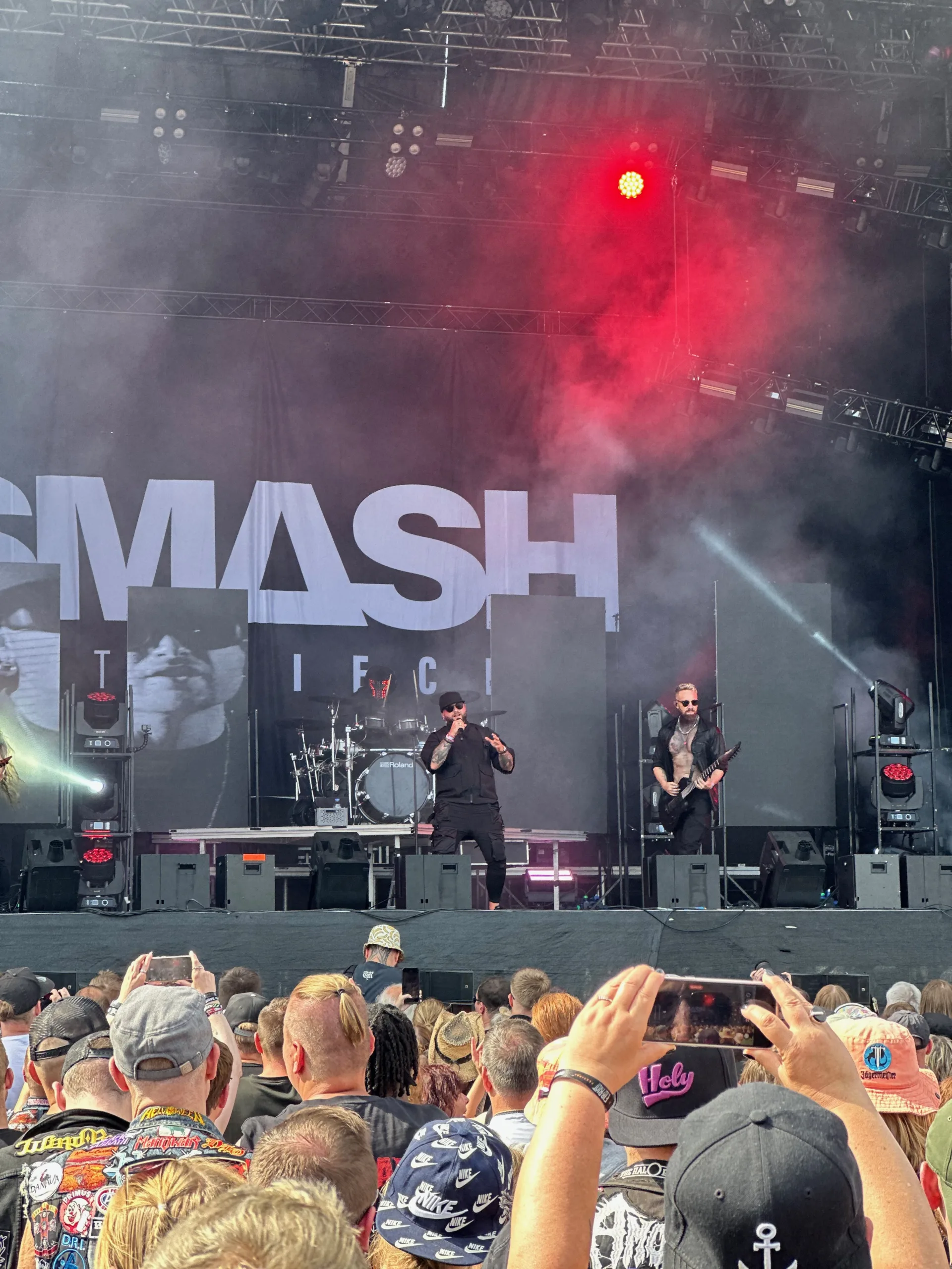 Elbriot Festival 2025 Smash Into Pieces