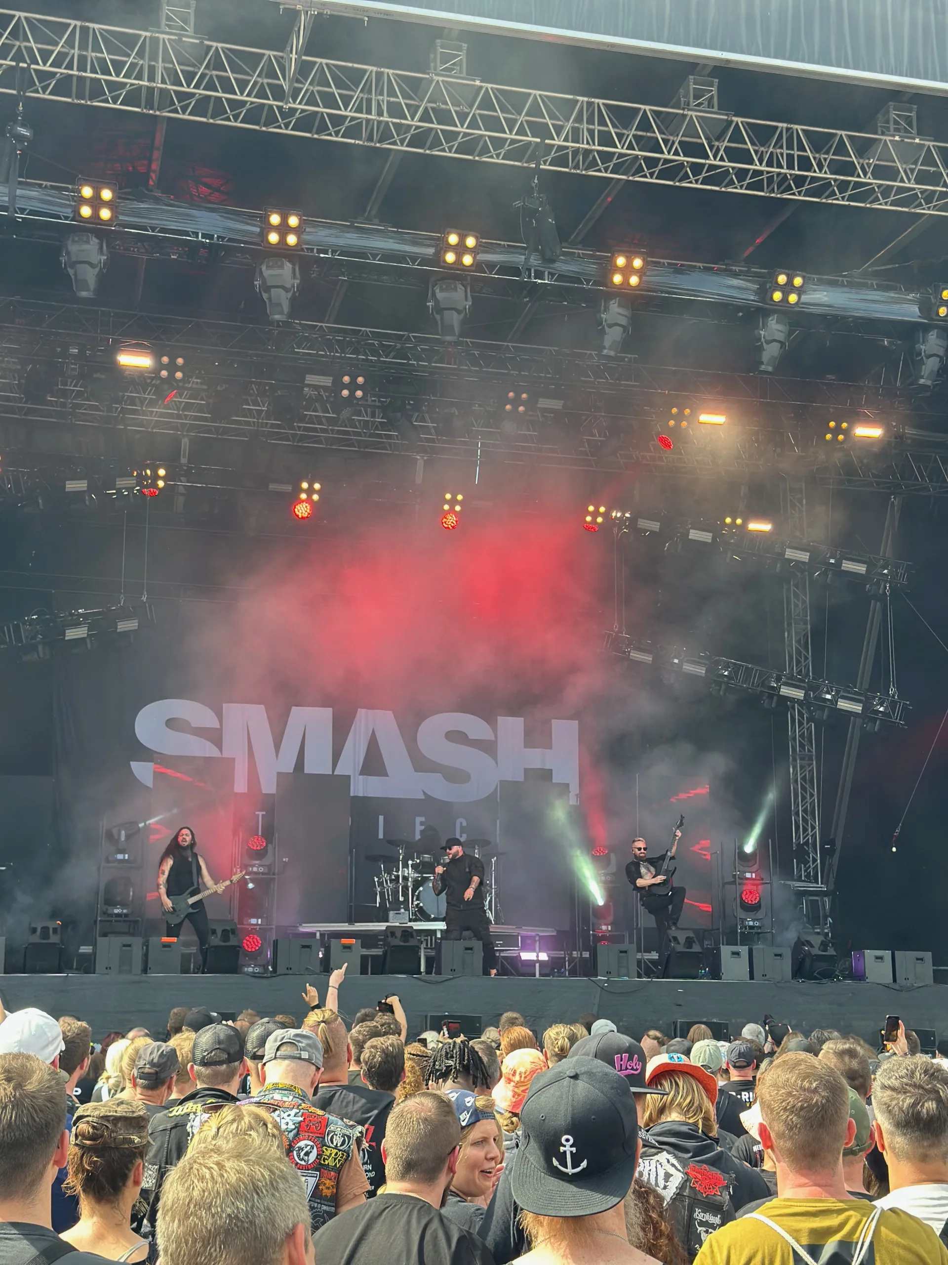 Elbriot Festival 2025 Smash Into Pieces