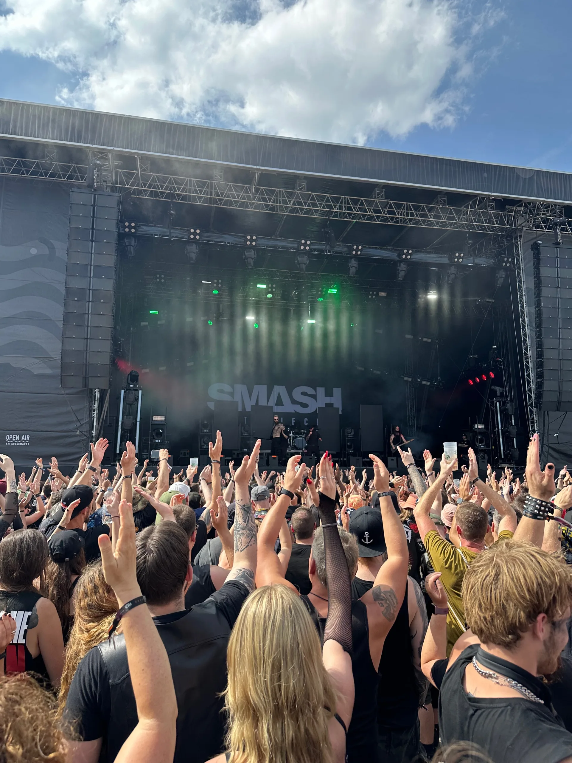 Elbriot Festival 2025 Smash Into Pieces