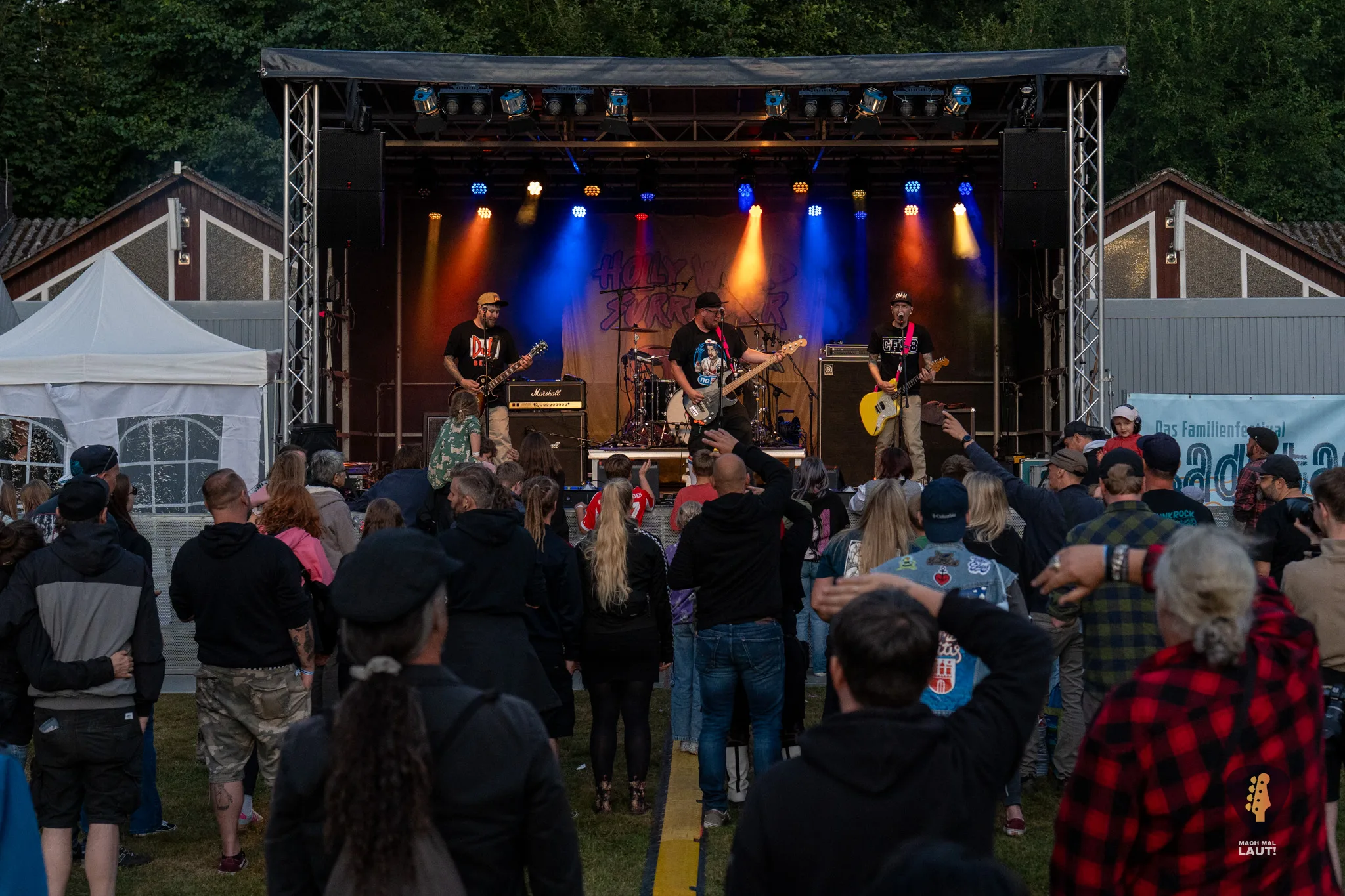 Badetag 2025 Holly Would Surrender