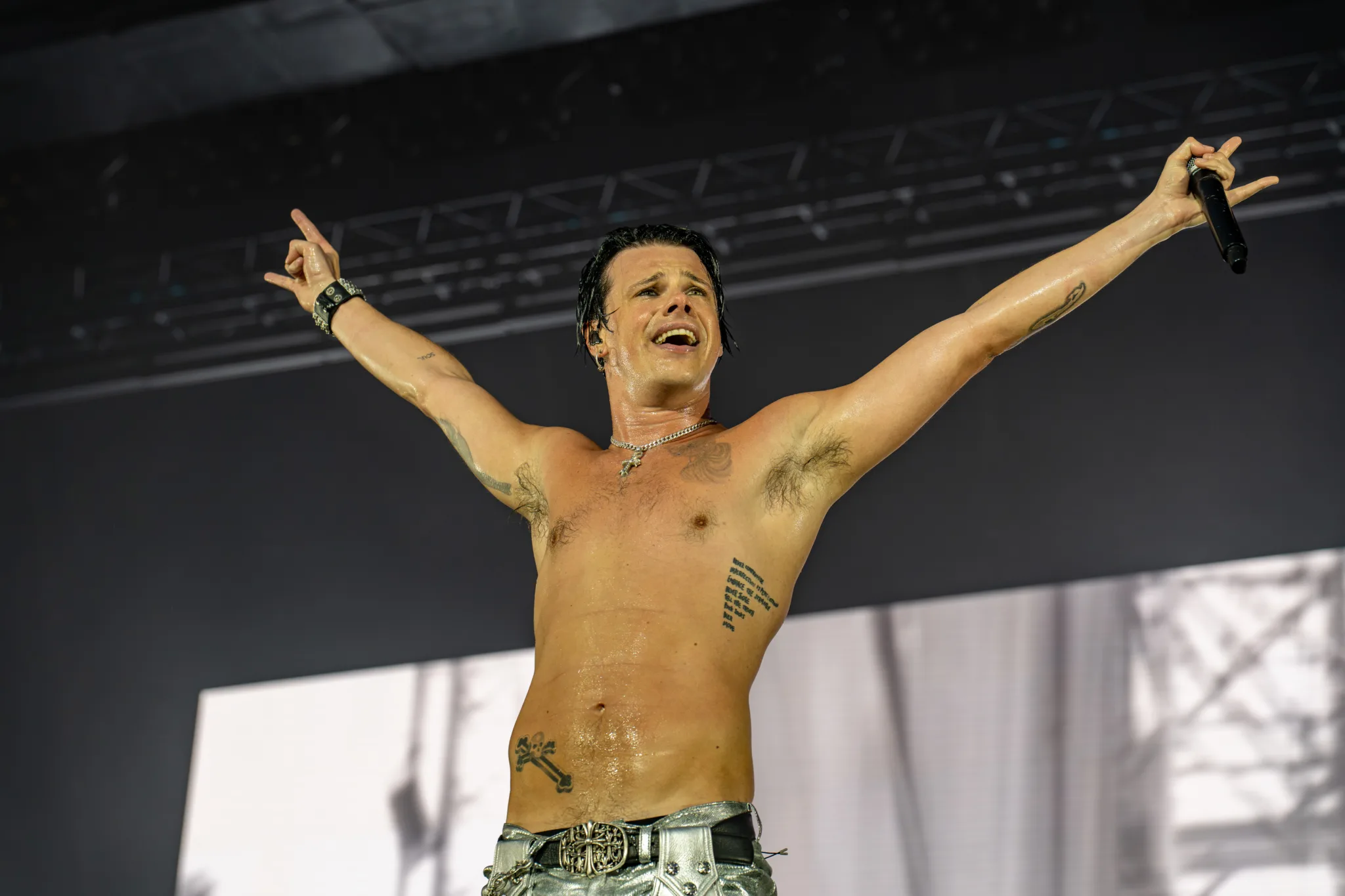 Yungblud Hurricane Festival 2026 12